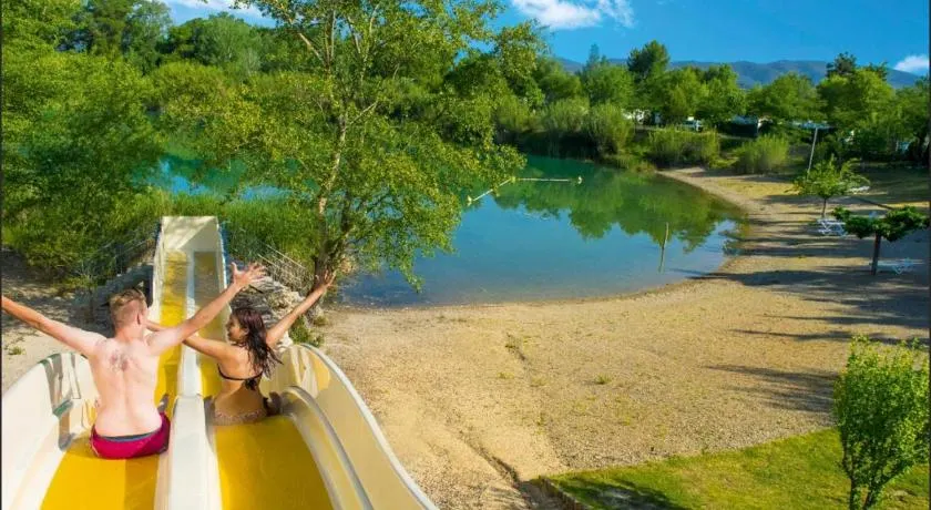 Camping Domaine des Iscles - Image 1