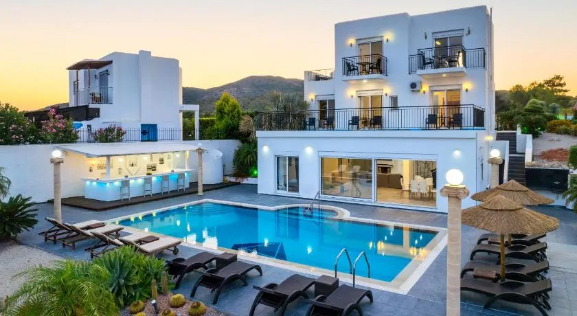Diamond Villa - Image 1