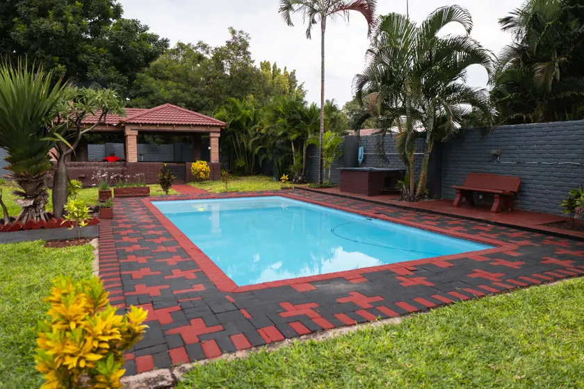 Viata Luxe Guesthouse - Image 1