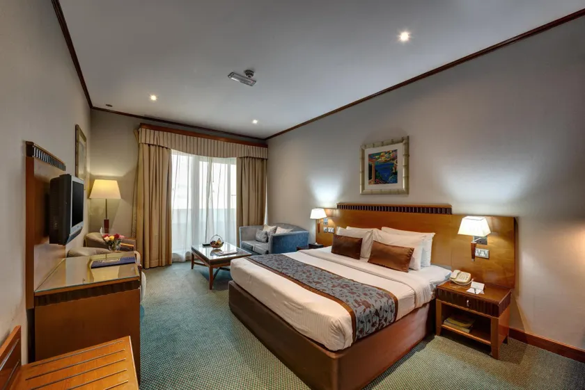 Golden Tulip Al Barsha Dubai Hotel - Image 1