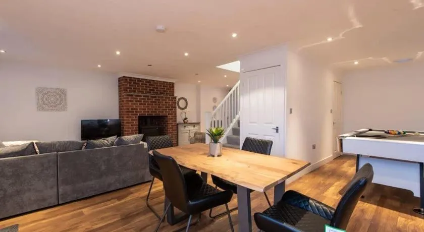 Beautiful Cottage in Durham with Pool Table - Image 1