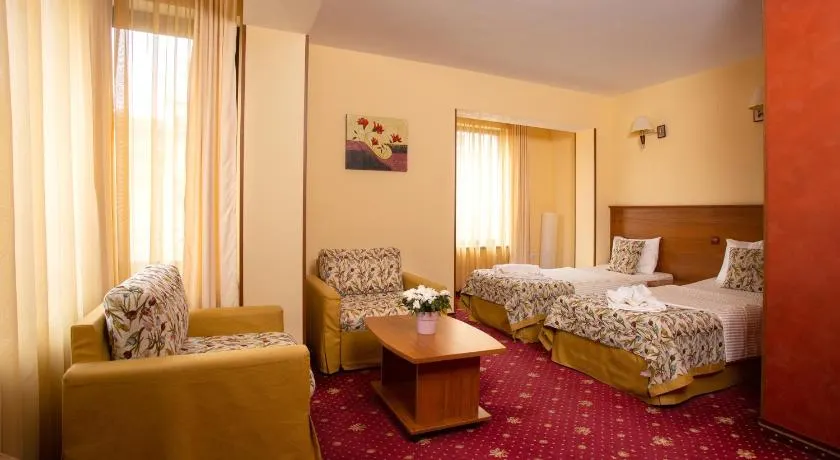 Contessa Hotel - Image 1