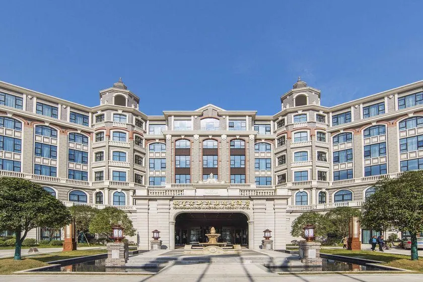 Tongguanyao Macrolink Regent Hotel - Image 1