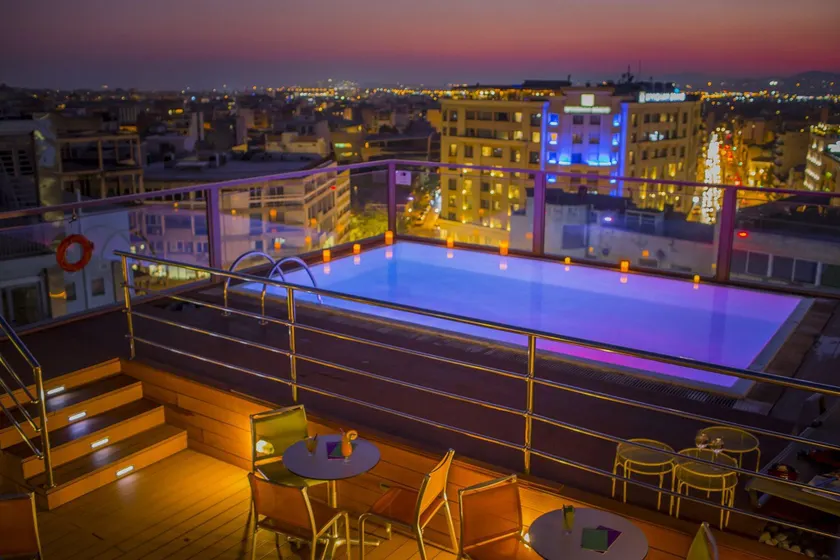 Novus City Hotel - Image 1
