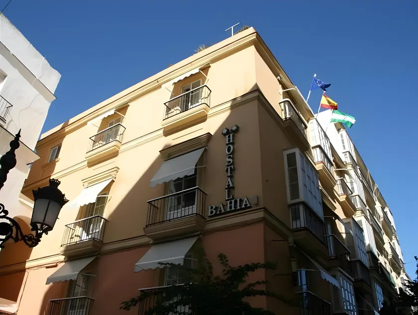 Hostal Bahía - Image 1