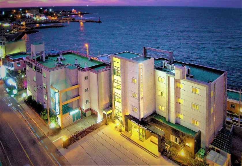Fantastic Ocean View Sydney Hotel - Image 1