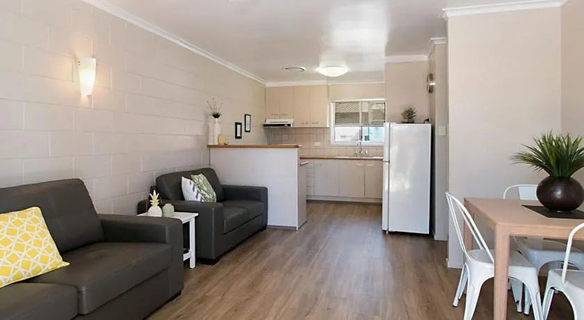 Mavic Court Unit 4 - Image 1