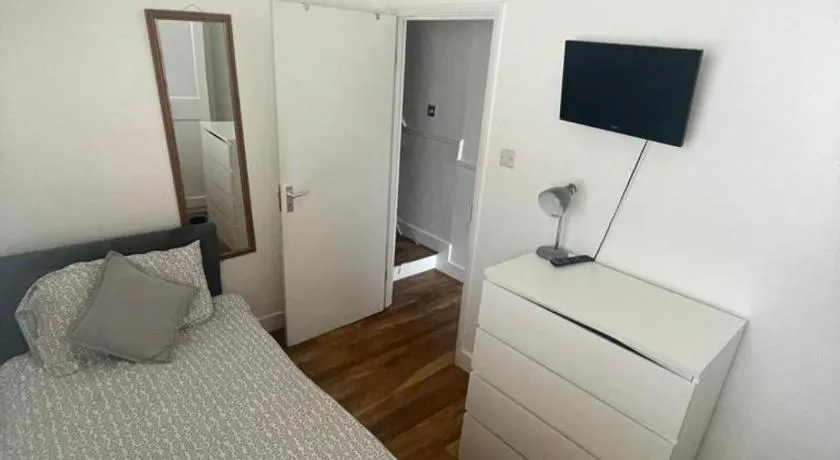 Family Home Stay - Image 1
