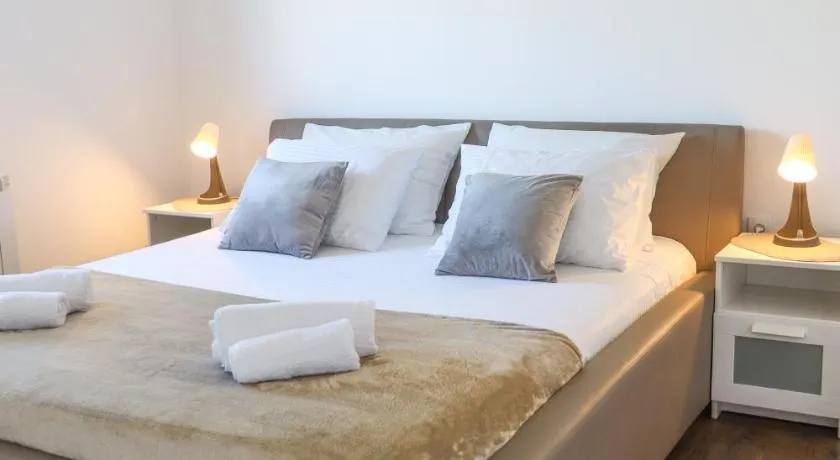 Airport Stay Apartments - Image 1