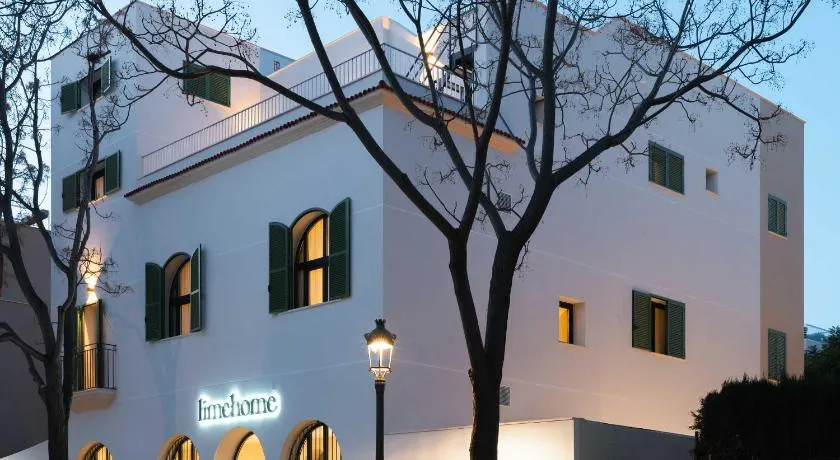 Limehome Palma Marina - Image 1