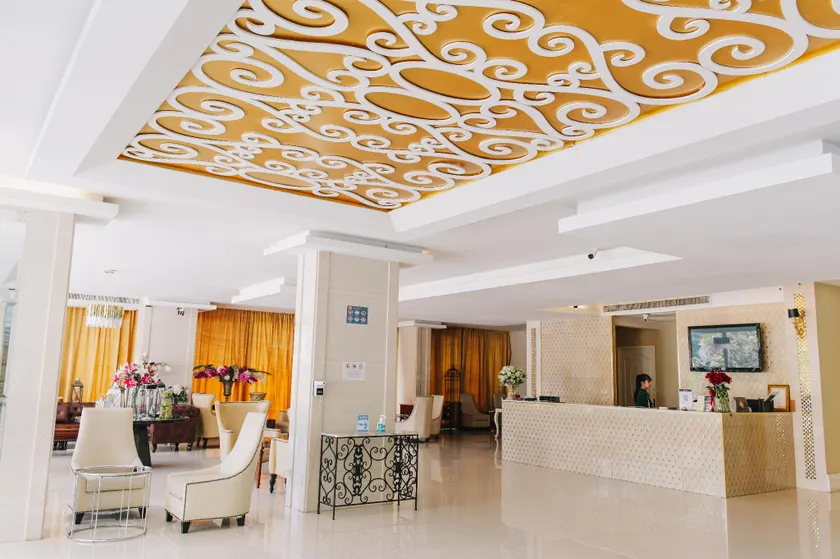 Aramis Hotel - Image 1
