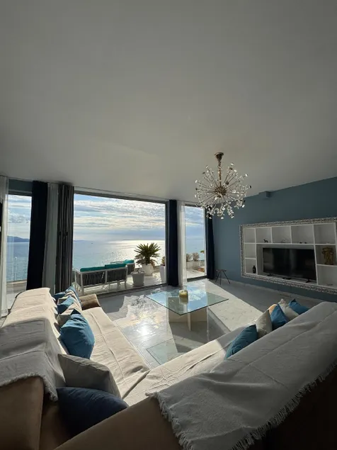 Luxury Penthouse Saranda - Image 1