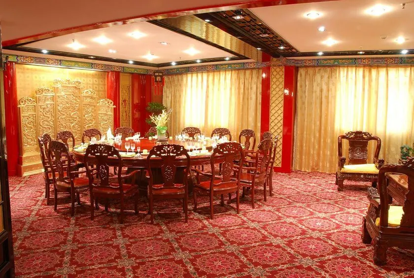 Fuling Hotel - Image 1