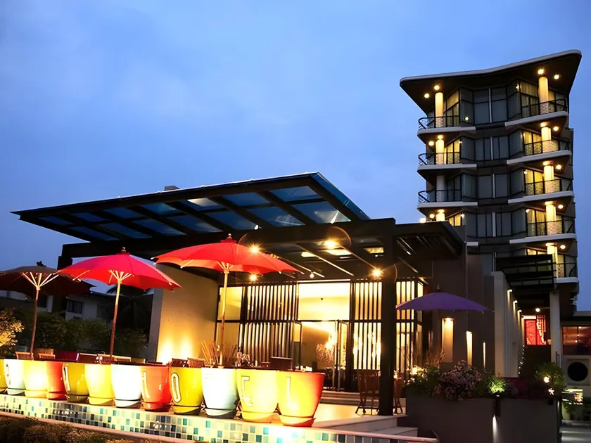The Sez Hotel Bangsaen - Image 1