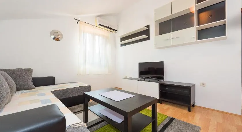 Apartments Remini - Image 1