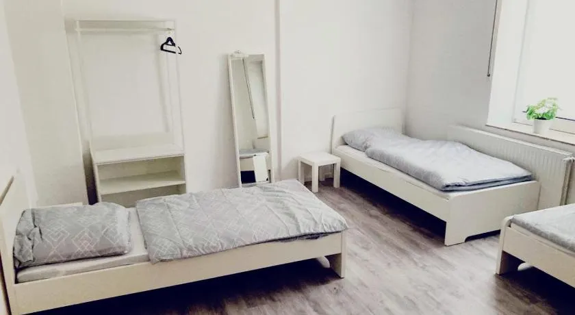 4 Zimmer Wohnung im EG - Image 1