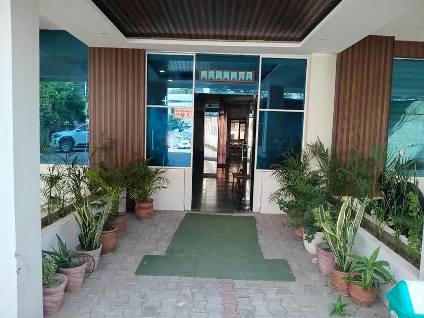 Hotel springwood suites - Image 1
