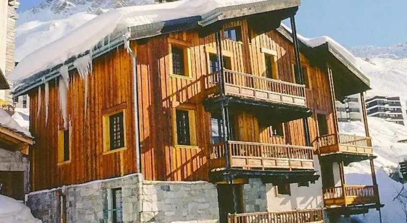 Chalet - Apt 5pax au pied des pistes - parking - skiroom - cheminée - balcons - Image 1