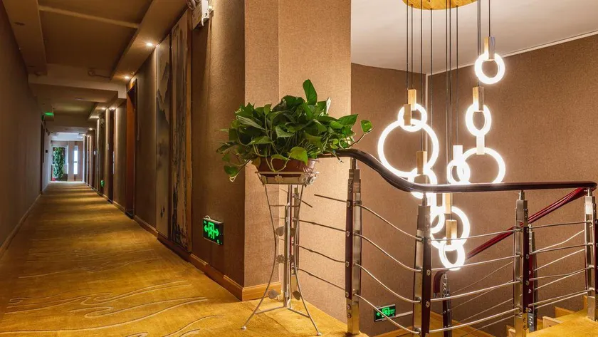 TOWO Shangpin Hotel - Image 1