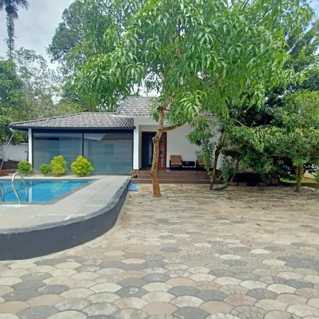 Empire Private Pool Villa - Image 1