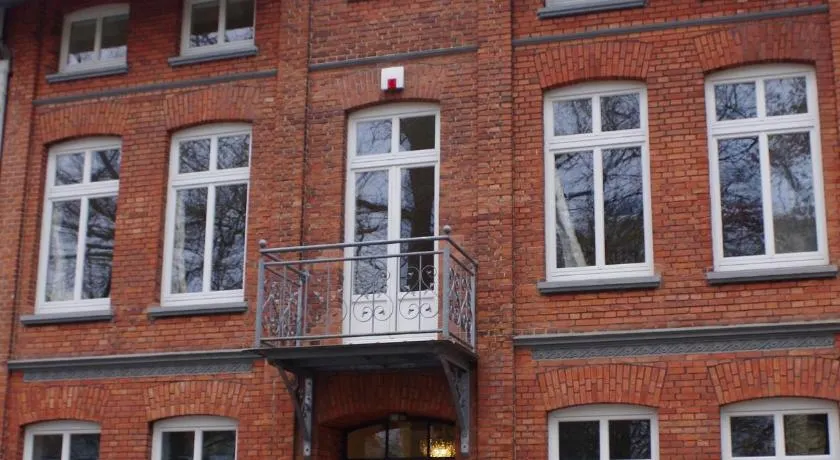 Villa Friedenstraße 11 - Image 1