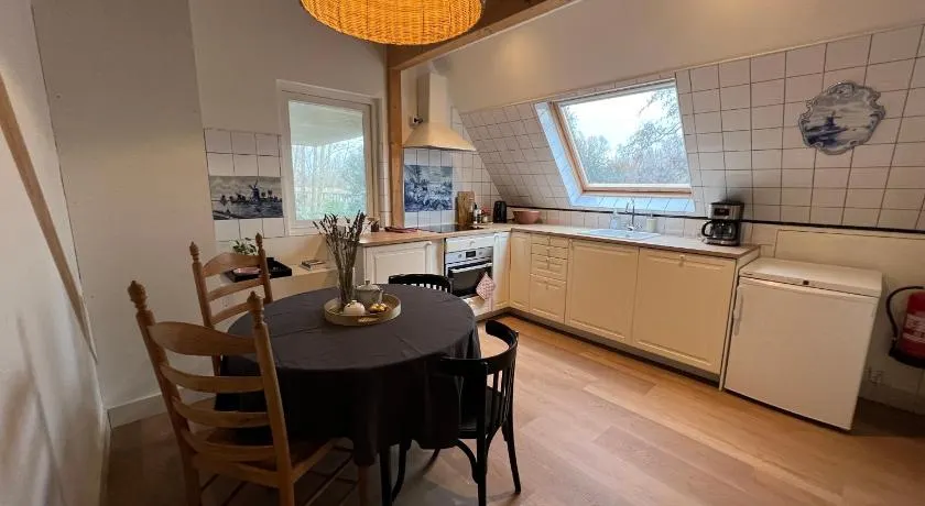 Inn Het Nest - Image 1