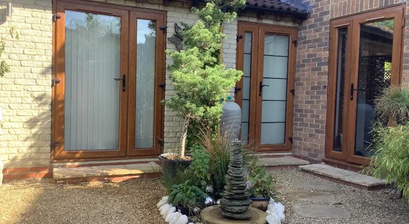 Sunnyside Annexe - Image 1