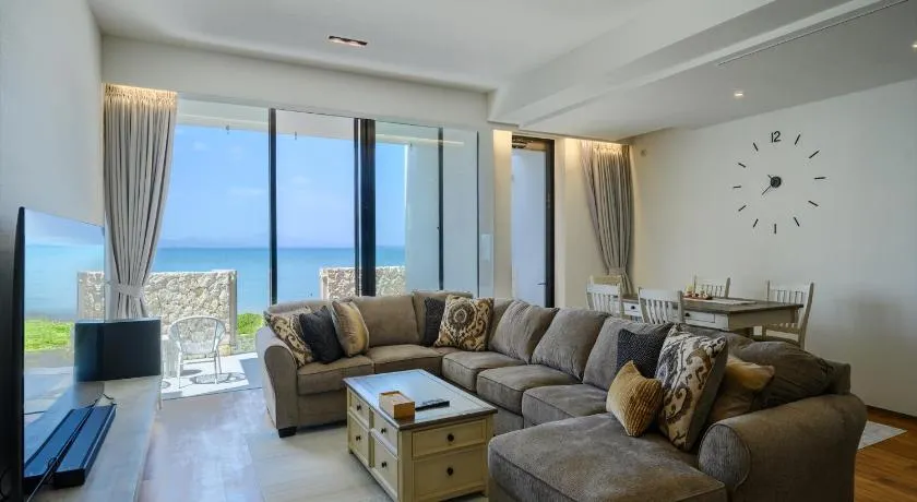 Onna Resort 海まで徒歩0秒 最大12名宿泊可 オーシャンビュー貸切ヴィラ - Image 1