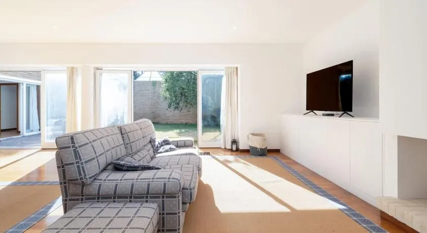 Quinta da Barca Guest House - Image 1