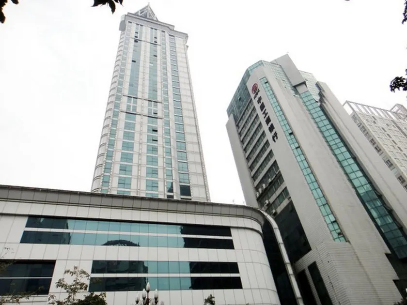 Borrman Hotel Golden Crown Liuzhou Wuxing Pedestrian Street - Image 1
