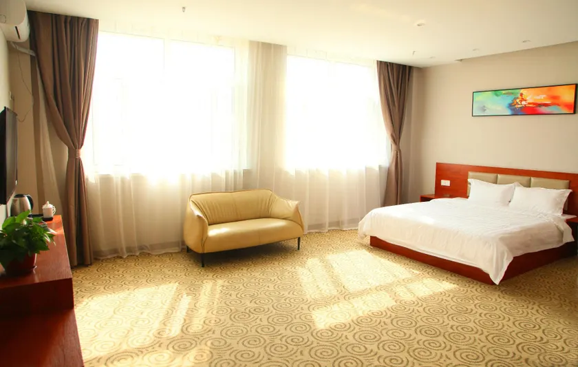 Chenyun Business Hotel - Image 1