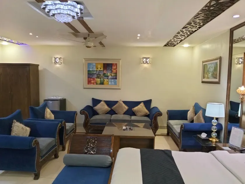 Seashell Inn Hotel - Image 1