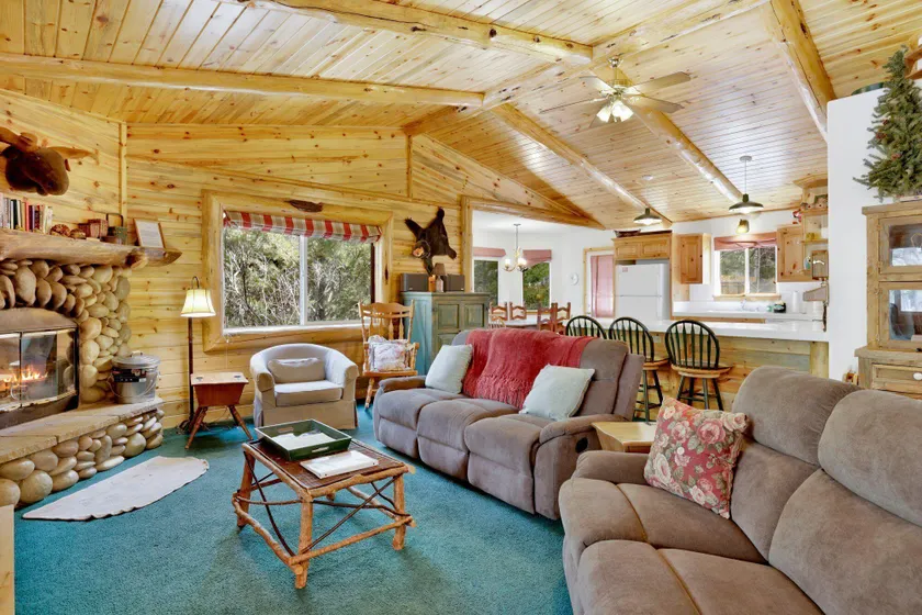 Aspen Grove Relaxing Mountain Retreat by Big Bear Vacations - Image 1
