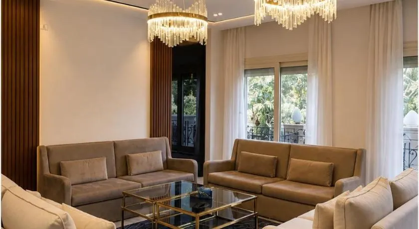 Luxury Duplex Pool-Gym Retreat Fifth Settlement - Image 1