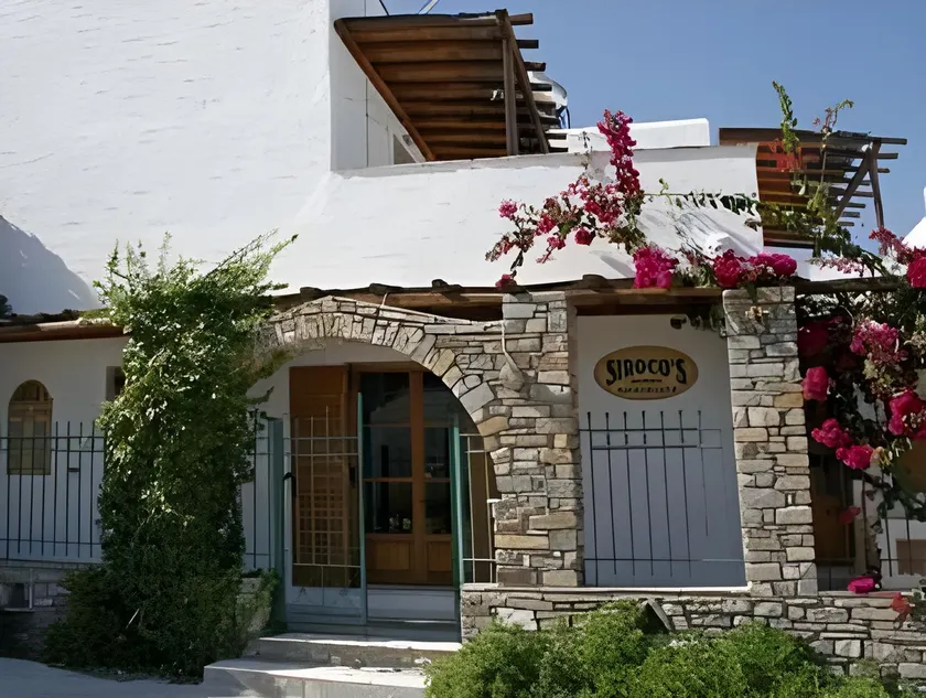 Siroco's Rooms And Studios - Image 1