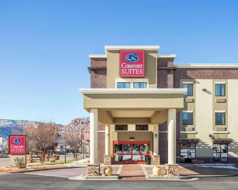 Comfort Suites Kanab National Park Area - Image 1