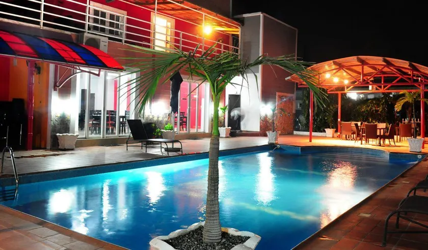 Apo Apartments - Image 1