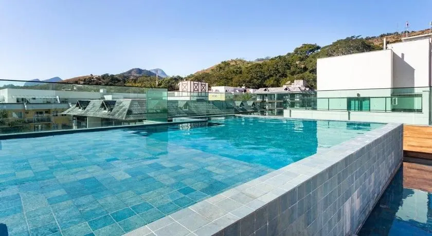 Apto Itaipava, piscina borda infinita, montanha - Image 1