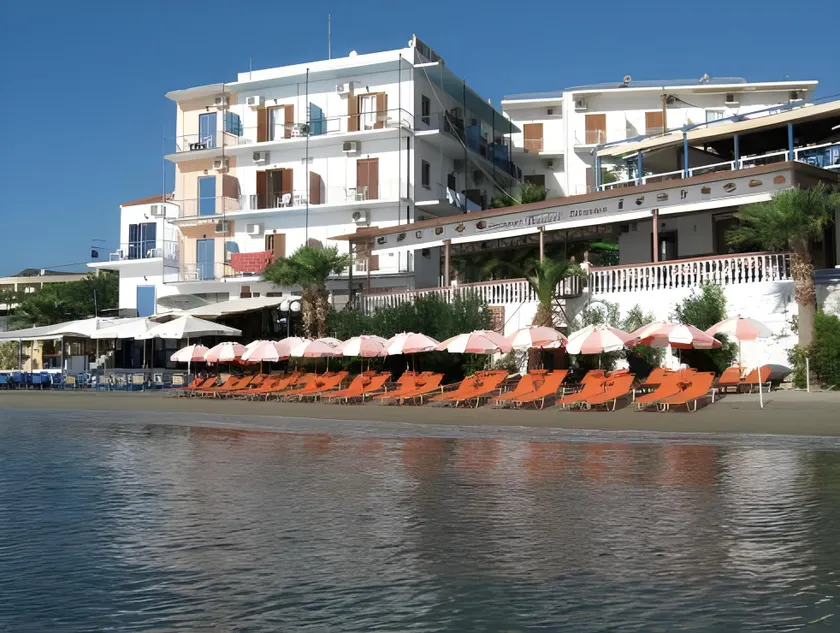 Oasis Hotel Theodoros & Litsa Galaris - Image 1