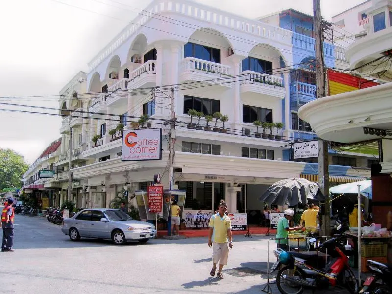 Baan Dok Mai - Image 1