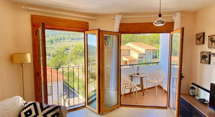 Las Vistas Apartment - Image 1