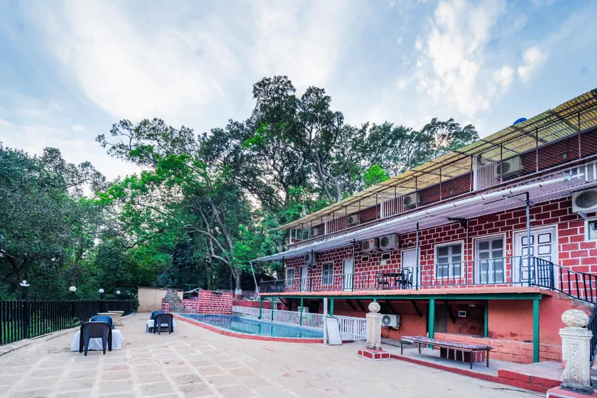 Hotel Sun N Shade - Image 1