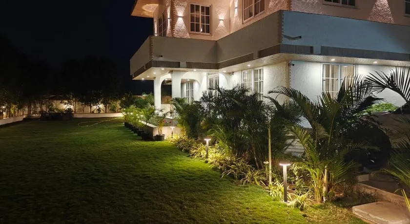 Palms Villa - Image 1