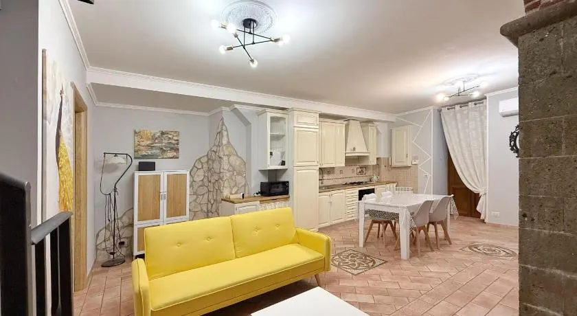 La Riccia Holiday Home - 70 mq 2 Camere e 2 Bagni con Parcheggio Gratis - Image 1