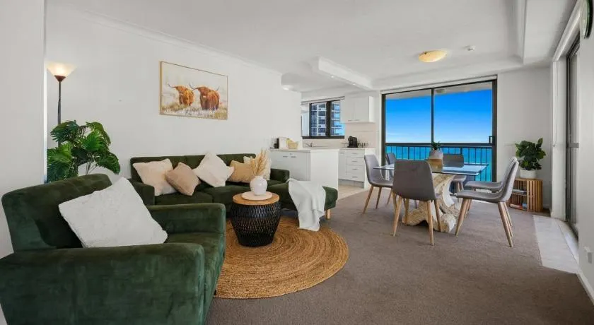 Lvl12 - Full Ocean View - pool - parking - Sleeps 6 & Baby - walk to beach - Image 1