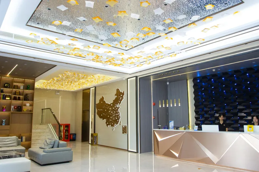 Guanhua Hotel - Image 1