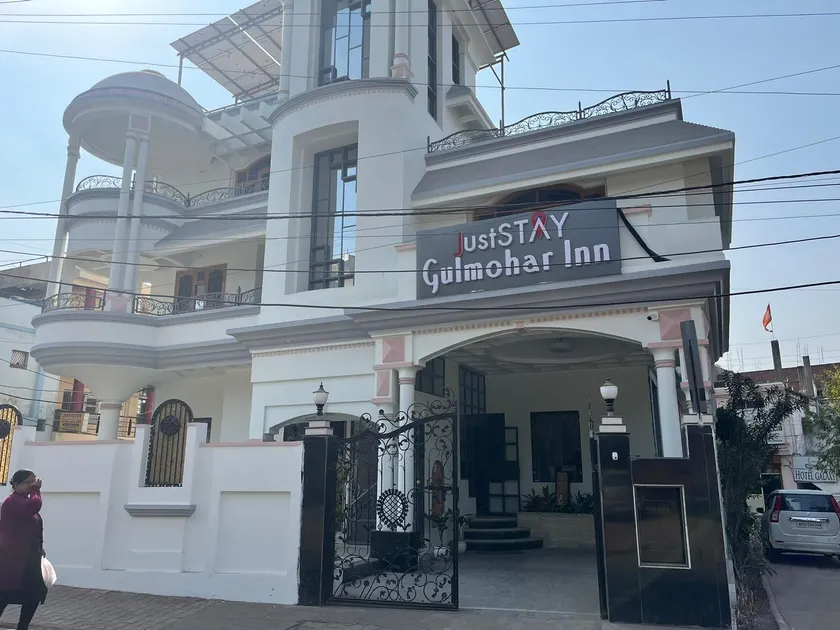 JustSTAY Gulmohar Inn - Image 1