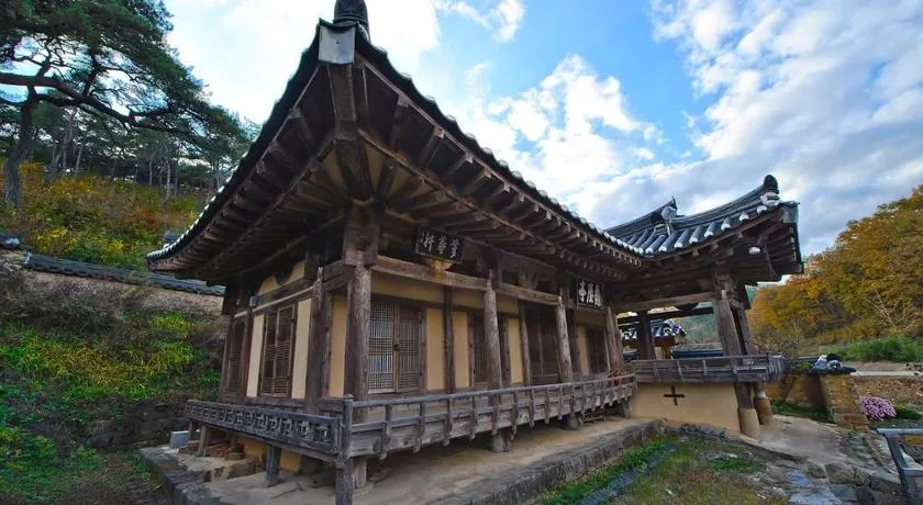 Gwiae Traditional House - Image 1
