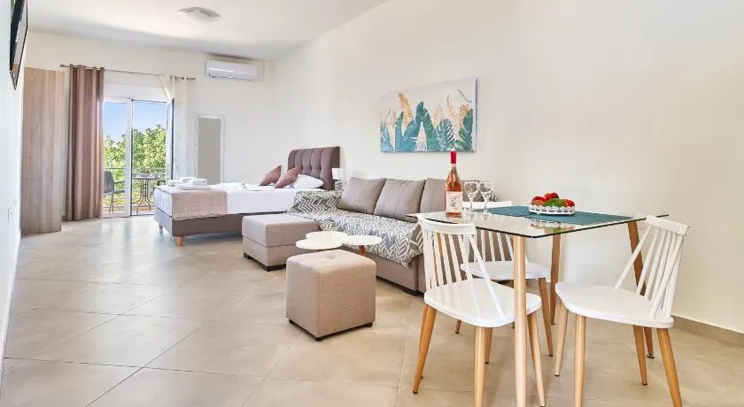 Bella & Adele Apartments - Image 1