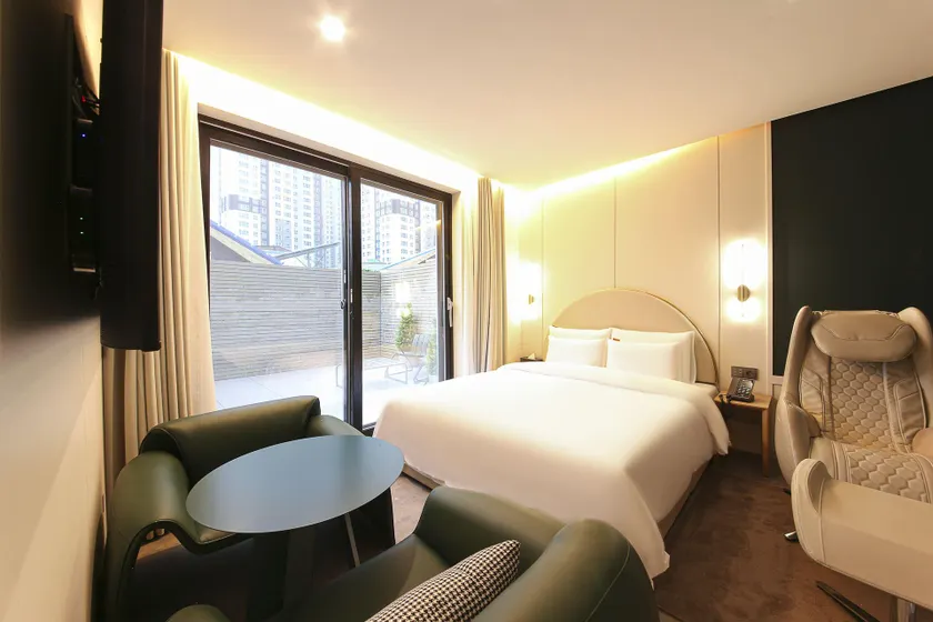 Brown Dot Hotel Gunsan Terminal Branch - Image 1